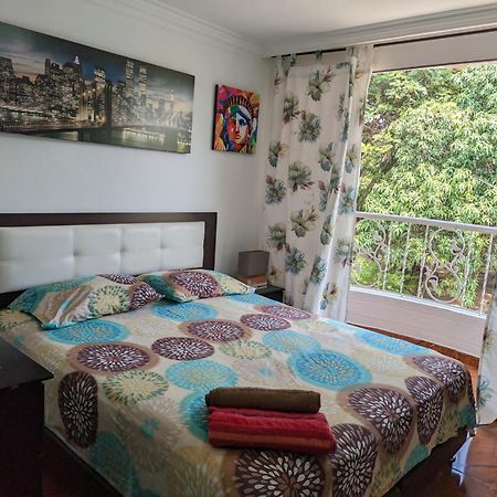 Hospedaje Casa Aurora Cali Zewnętrze zdjęcie